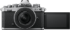 Nikon Z fc - voorkant met lens
